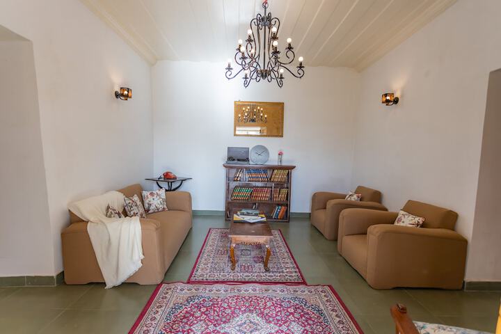 Room 44 of 74
