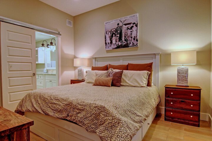 Room 3 of 27