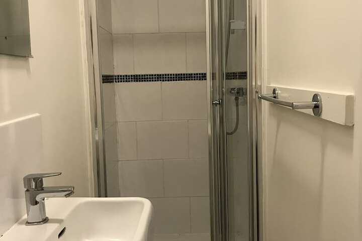 Room 48 of 61