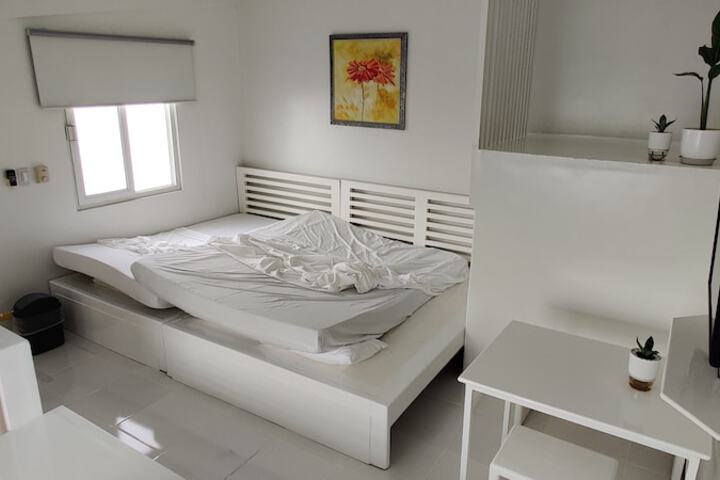 Room 7 of 40