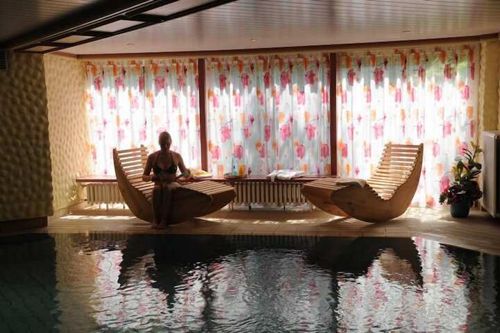 Pools & Facilities