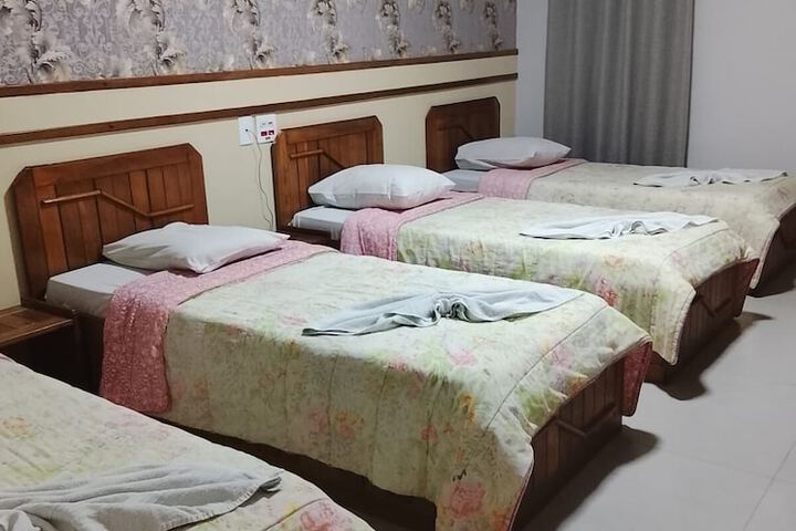 Room 25 of 154