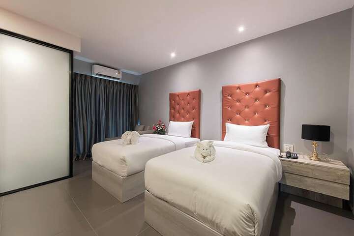 Room 15 of 31