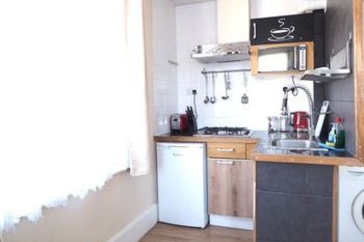 Room 52 of 96