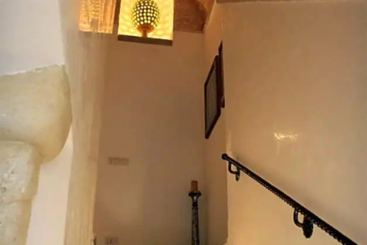 Room 15 of 17