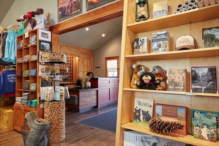 Gift Shop 107 of 192
