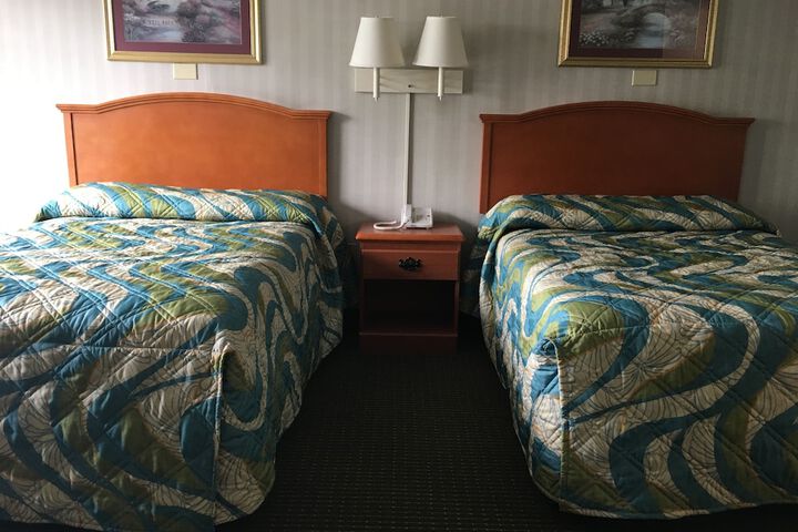Room 8 of 32