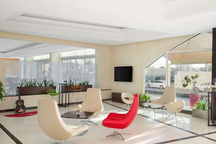 Hotel 77 of 79