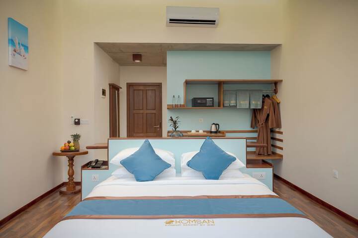 Room 44 of 90
