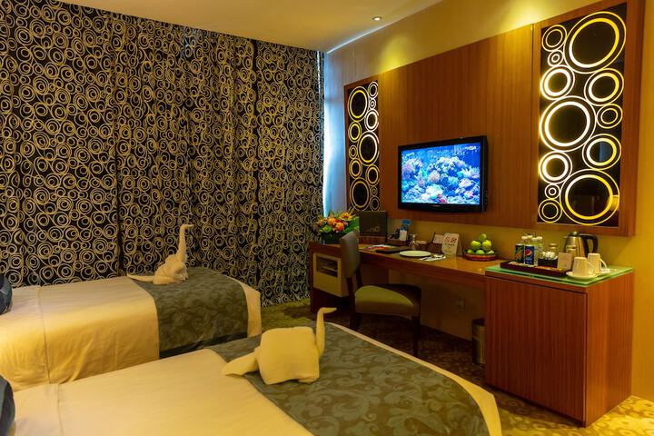 Room 45 of 204