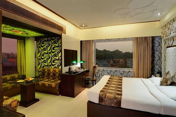 Room 3 of 22