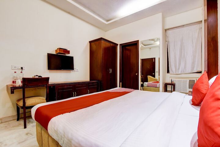 Room 15 of 44