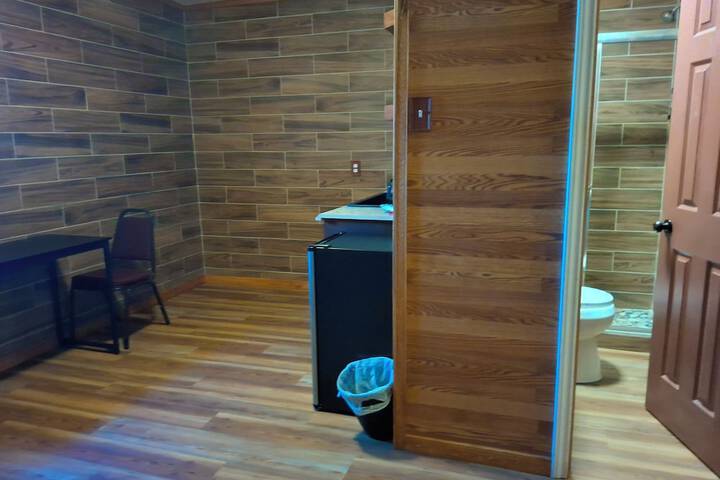 Room 13 of 18