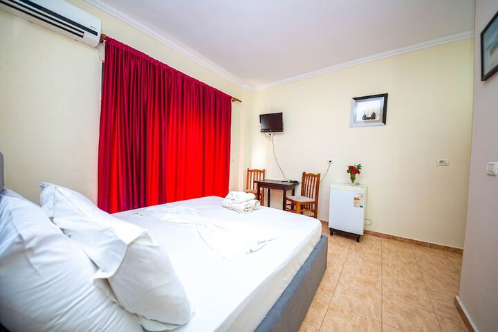 Room 4 of 56