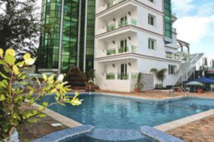 Hotel 4 of 5