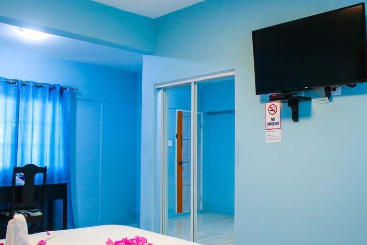 Room 6 of 21