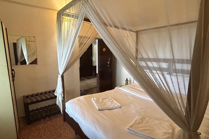 Room 17 of 39