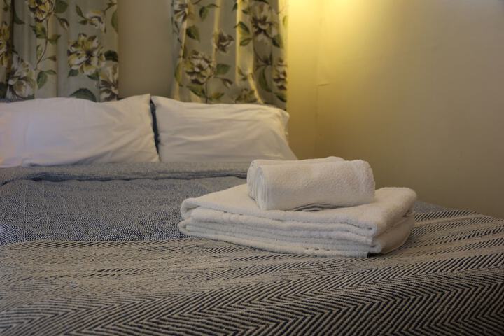 Room 5 of 37