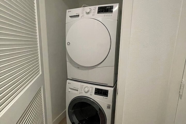 Laundry 14 of 16