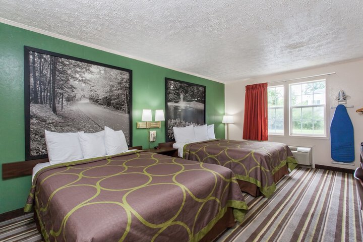 2 Queen Beds (4 of 13)