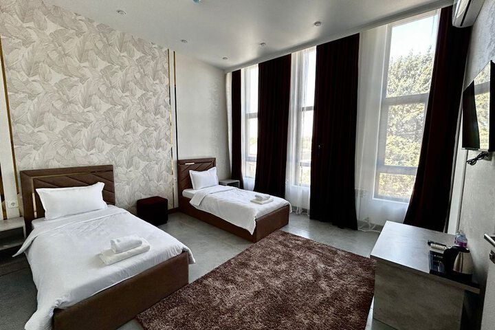 Room 9 of 17