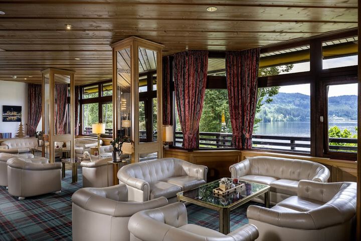 Hotel Lobby