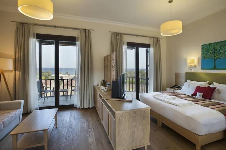 Room 10 of 57