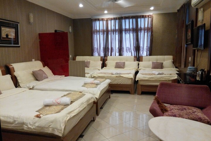 Room 12 of 44