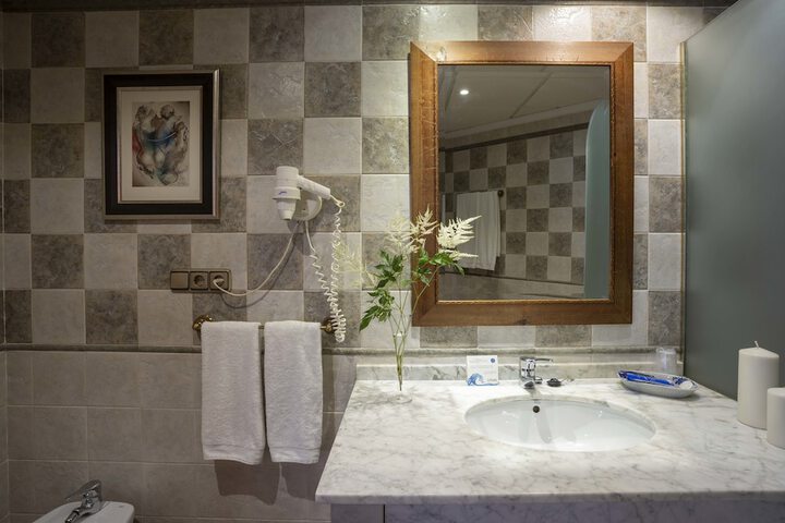 Bathroom Interior Photo