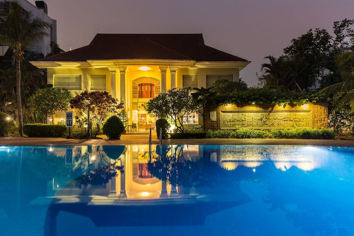 Pool 105 of 174