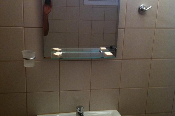 Room 23 of 43