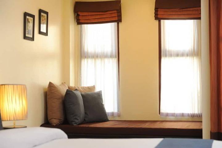 Room 28 of 40