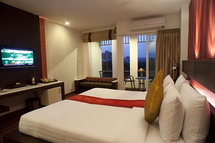 Room 4 of 51