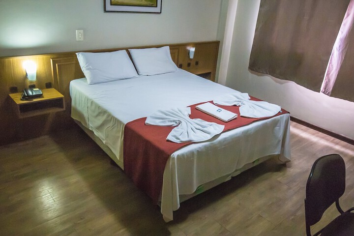 Room 15 of 37