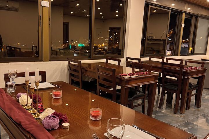 Dining 54 of 65