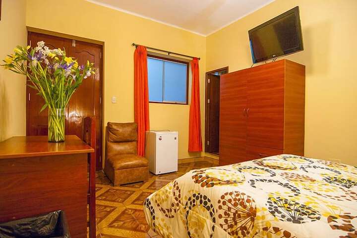 Room 10 of 21