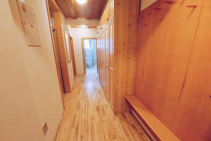 Room 42 of 188