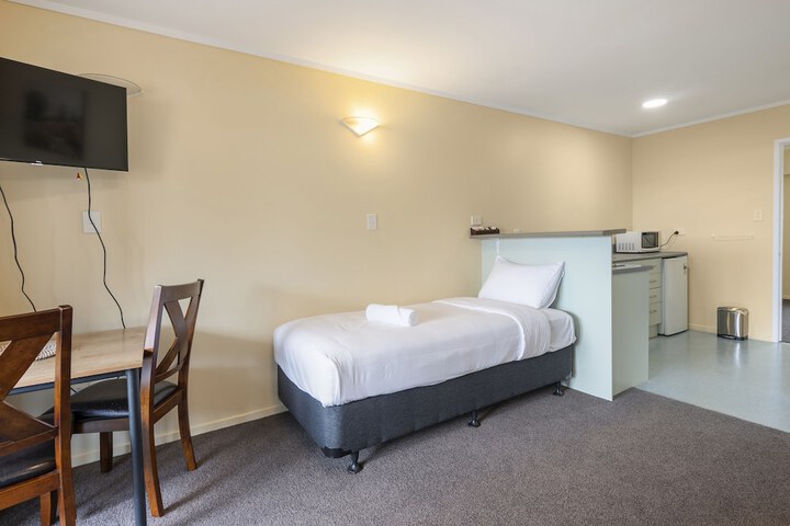 Room 25 of 51