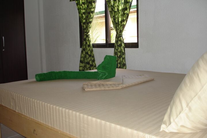 Room 5 of 52