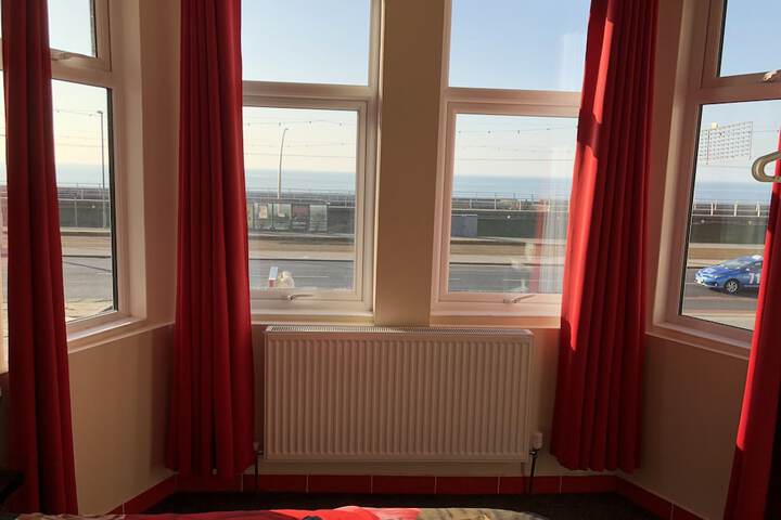 Room 10 of 31