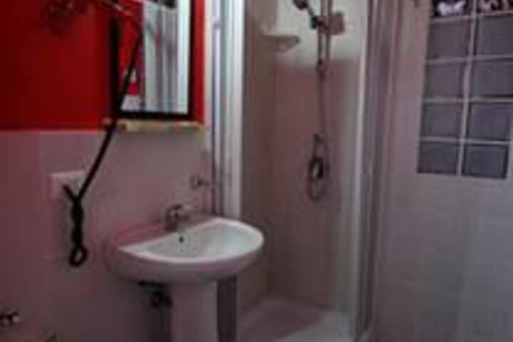 Room 2 of 46
