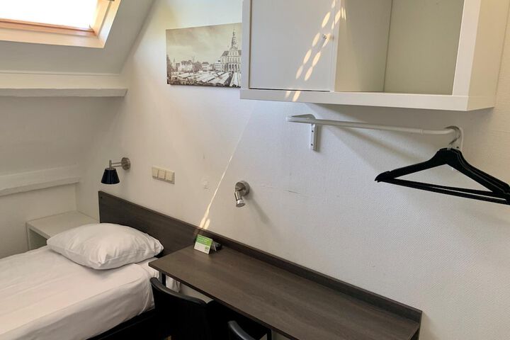 Room 19 of 52