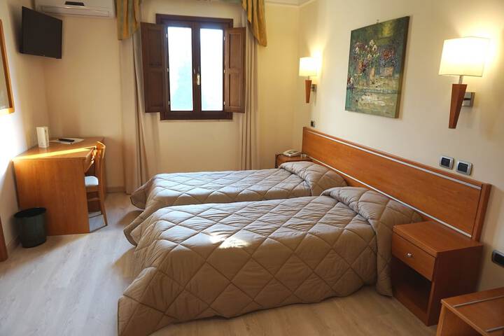 Room 17 of 60