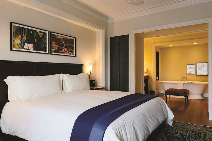 Room 26 of 73