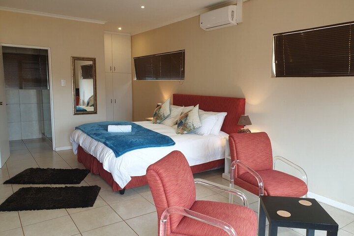 Room 3 of 36