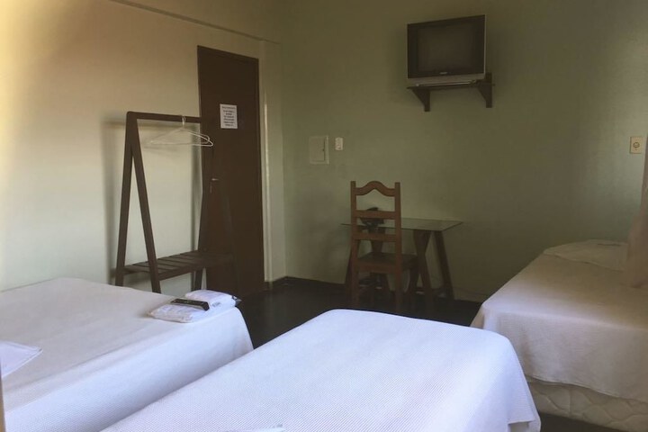 Room 9 of 23