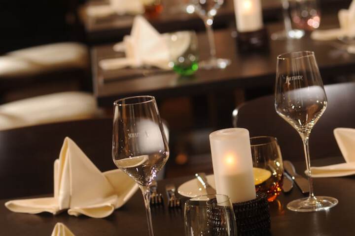 Dining 104 of 112