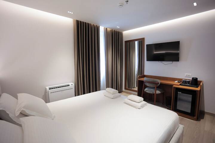 Room 49 of 198