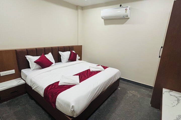 Room 16 of 26