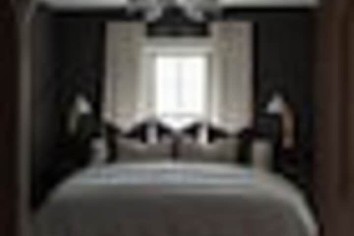 Room 44 of 312